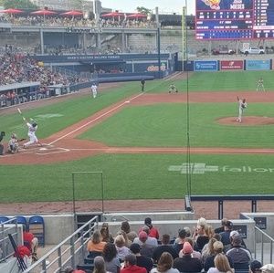 Meet your Posher, Cliff